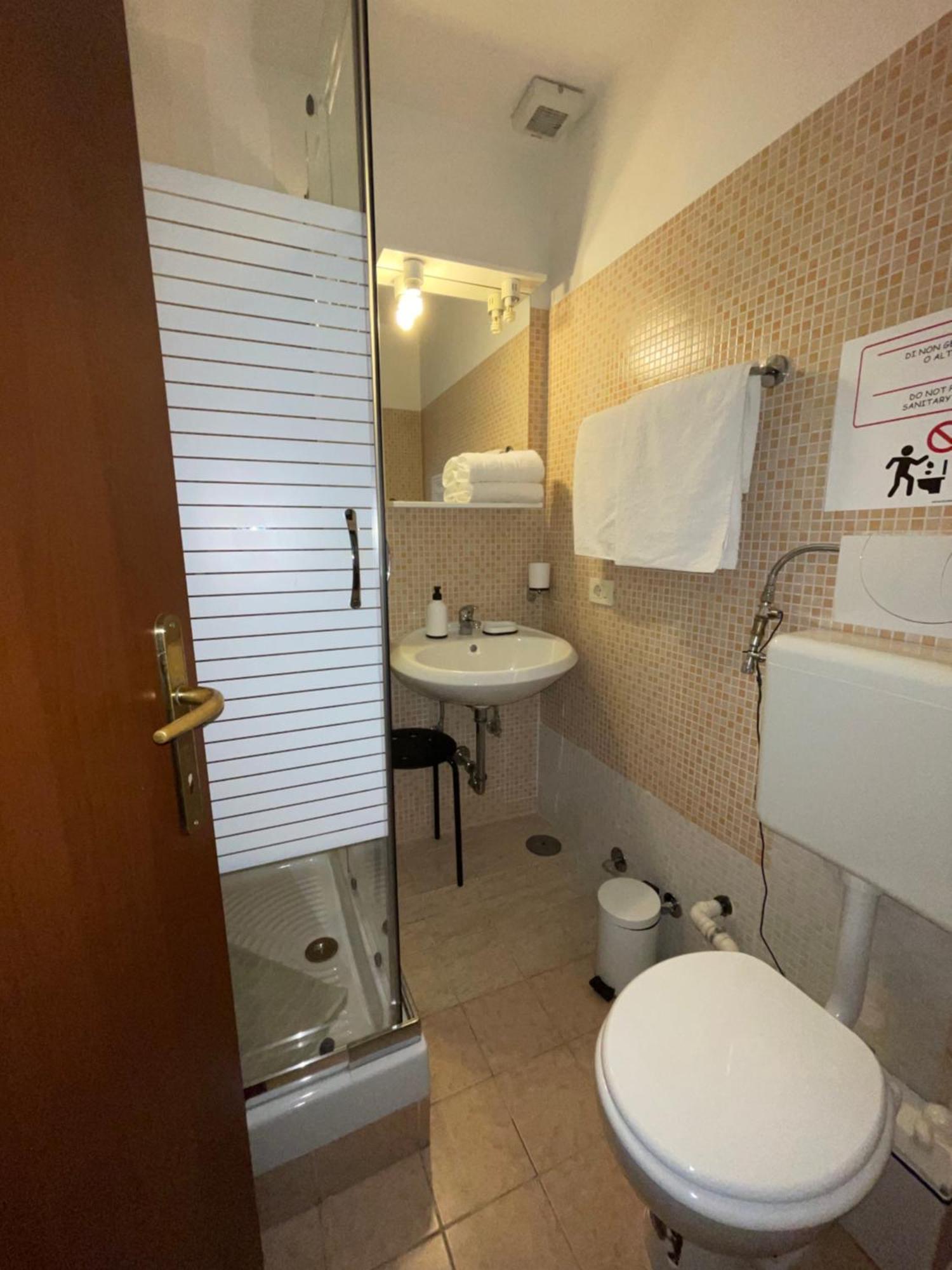 Guest House Meret Rome Buitenkant foto