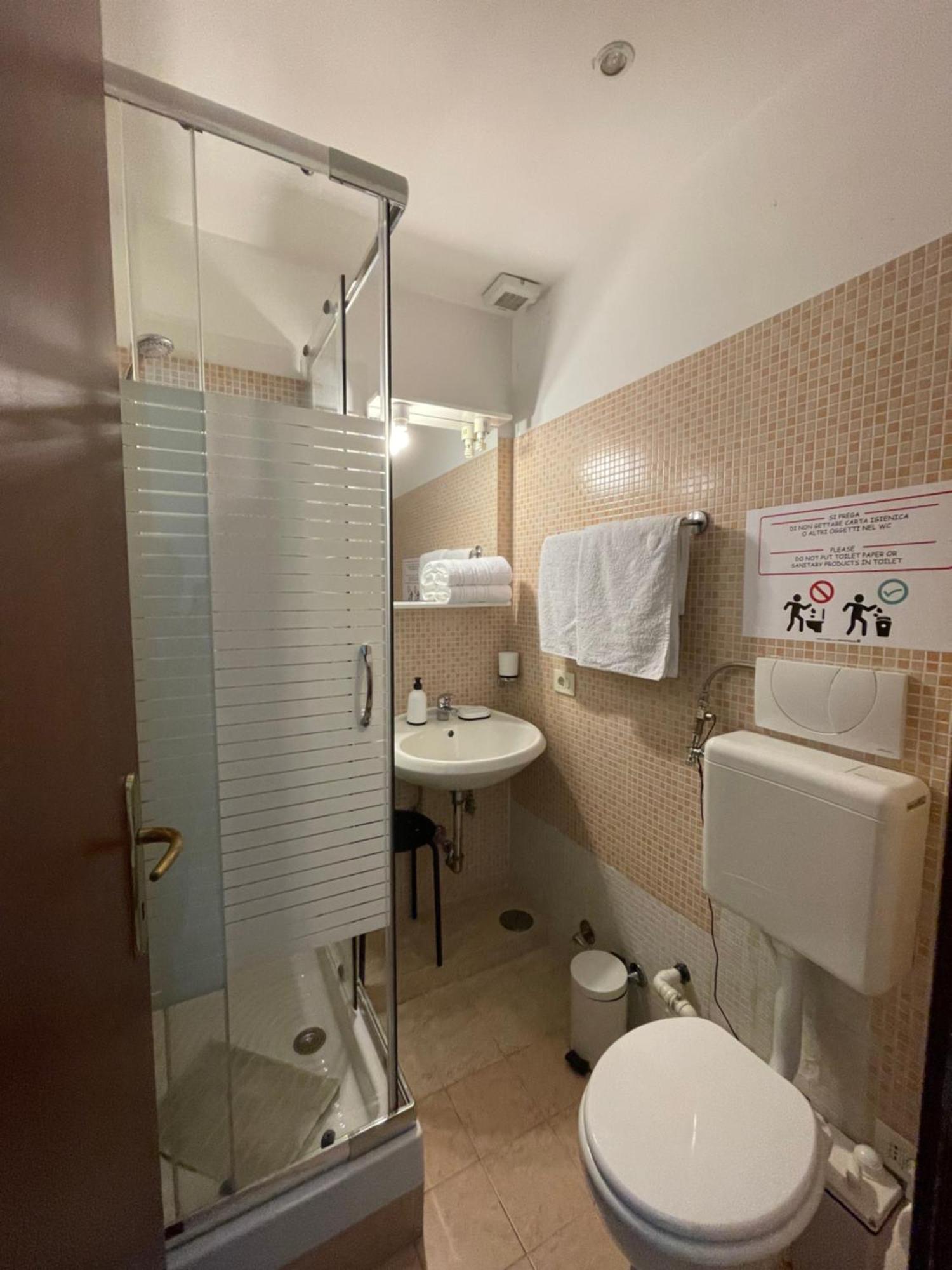 Guest House Meret Rome Buitenkant foto